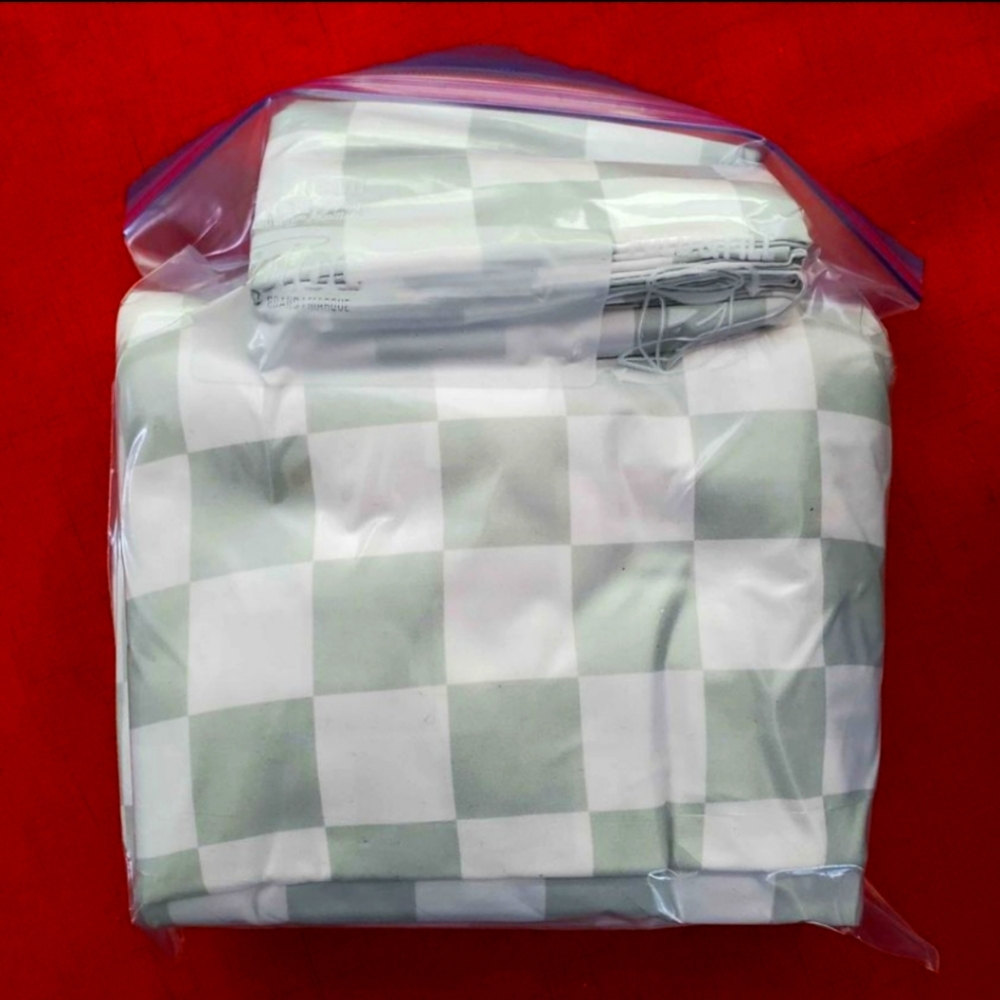 Queen sheet set